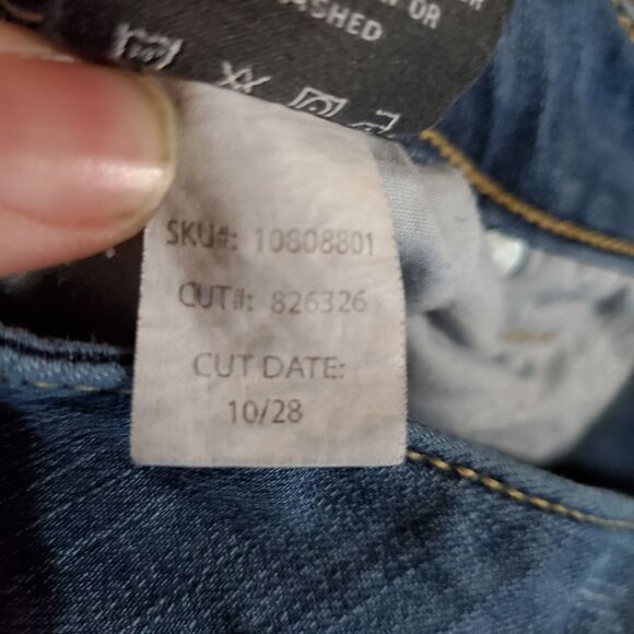 Torrid Jeans Womens Size 24 Blue Boyfriend Cropped Premium Denim - Picture 5 of 13